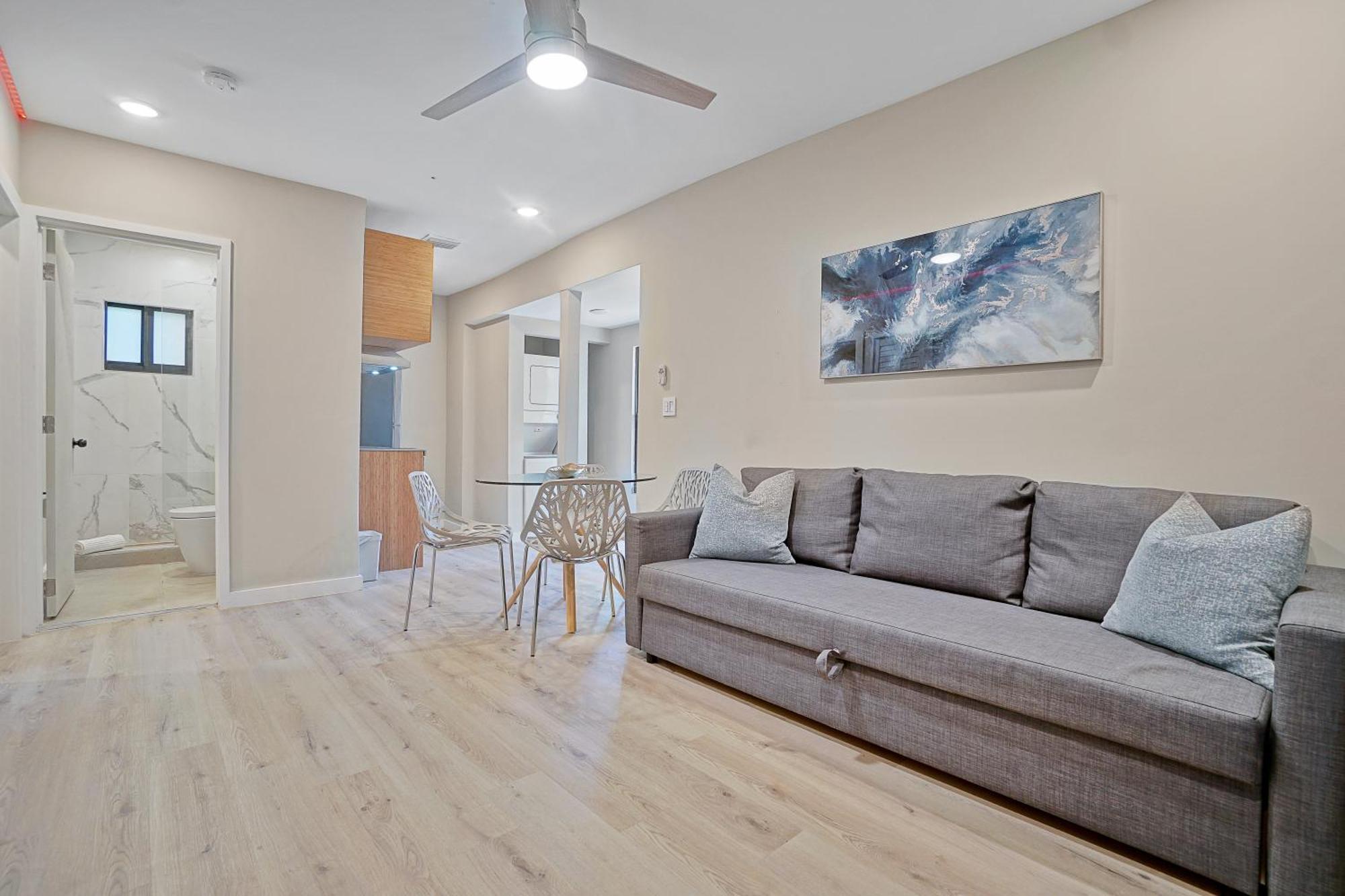 Stylish Miami Suite - Self Check-In Екстер'єр фото